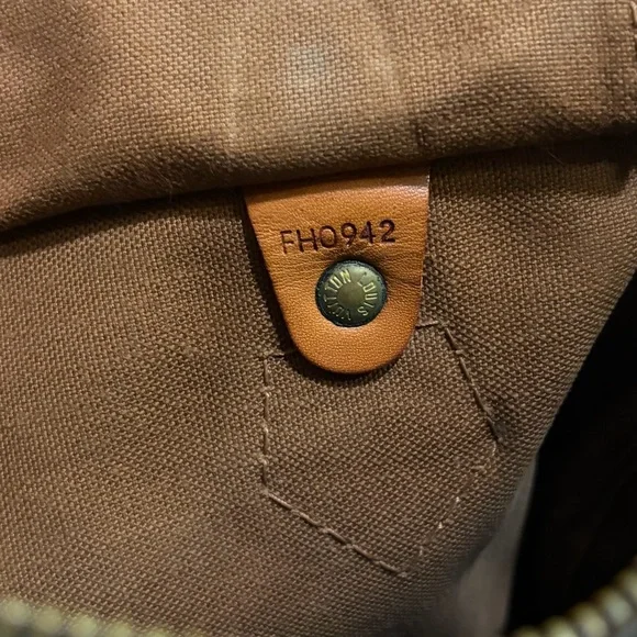 LOUIS VUITTON VINTAGE SPEEDY BAG - Picture 8 of 11